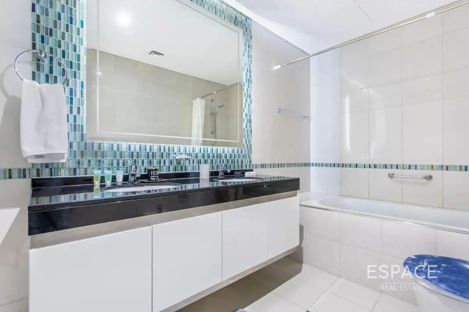 single static gallery