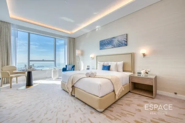 Palm Tower, Palm Jumeirah, Dubai - Espace