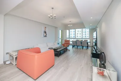Marina Residence 6, Palm Jumeirah, Dubai - Espace