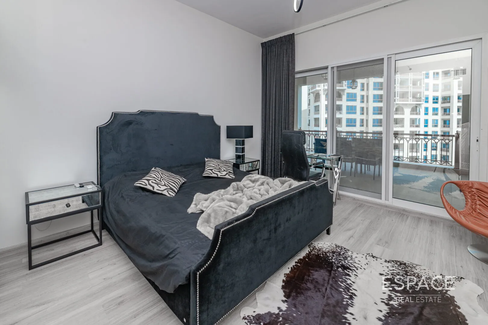PropertiesGalleryCamera