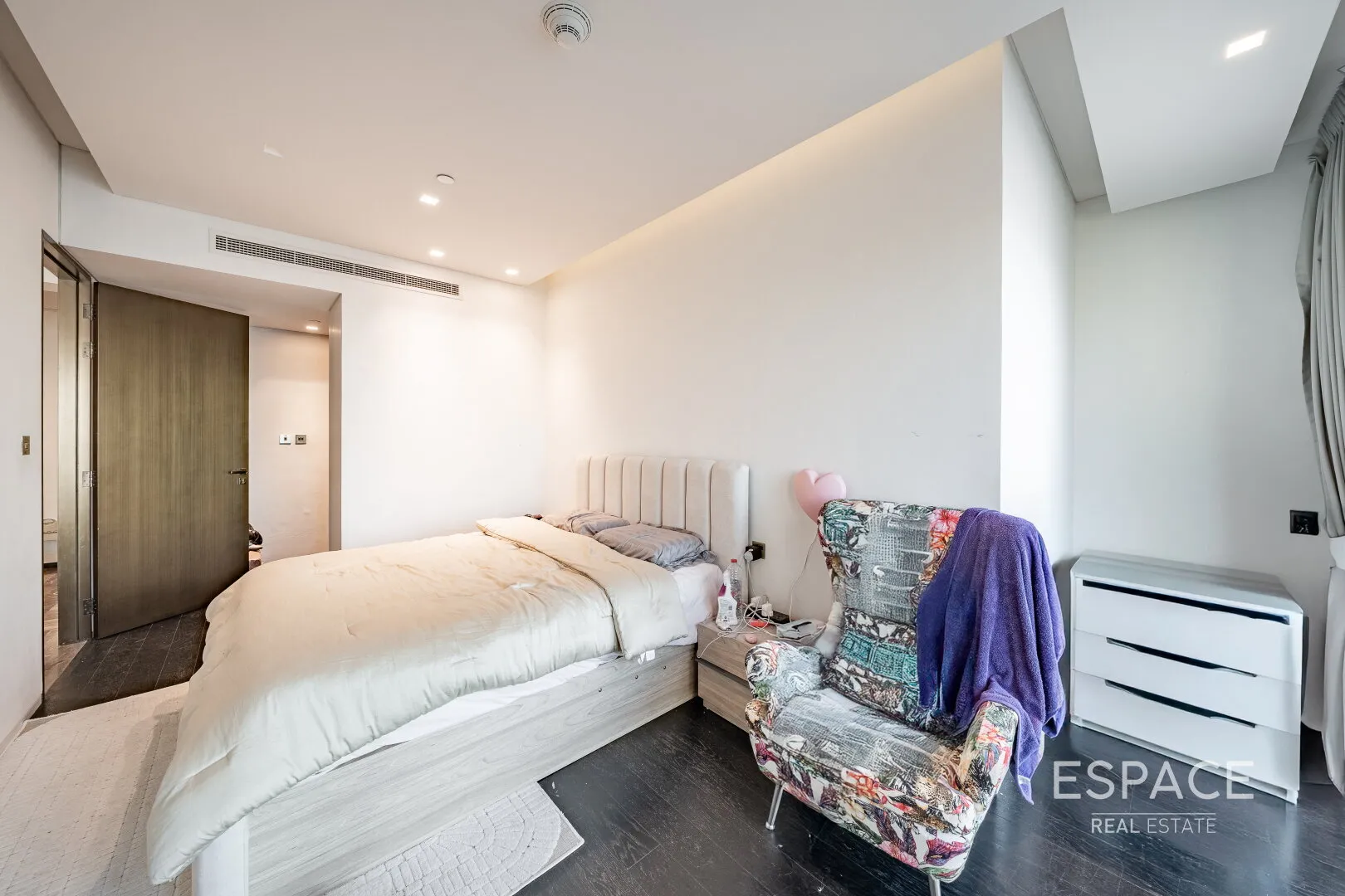 single static gallery