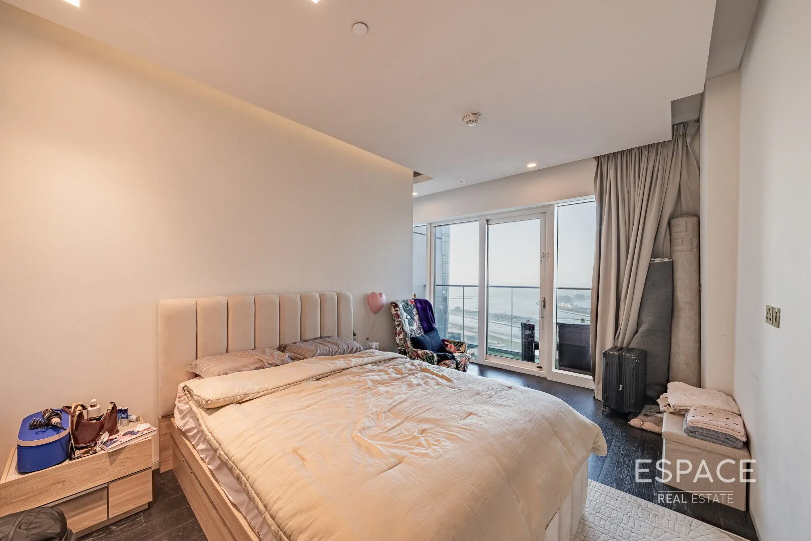 PropertiesGalleryCamera