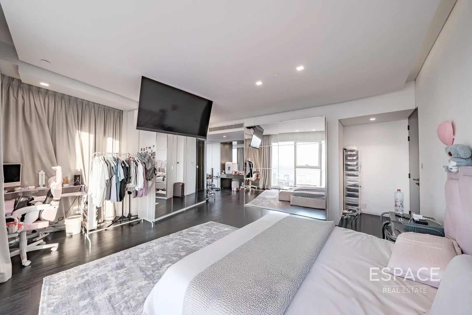 PropertiesGalleryCamera