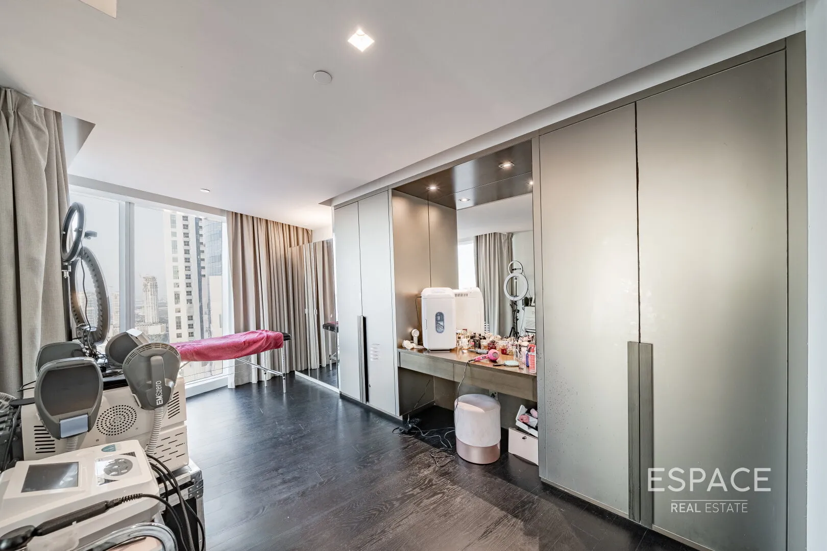 PropertiesGalleryCamera