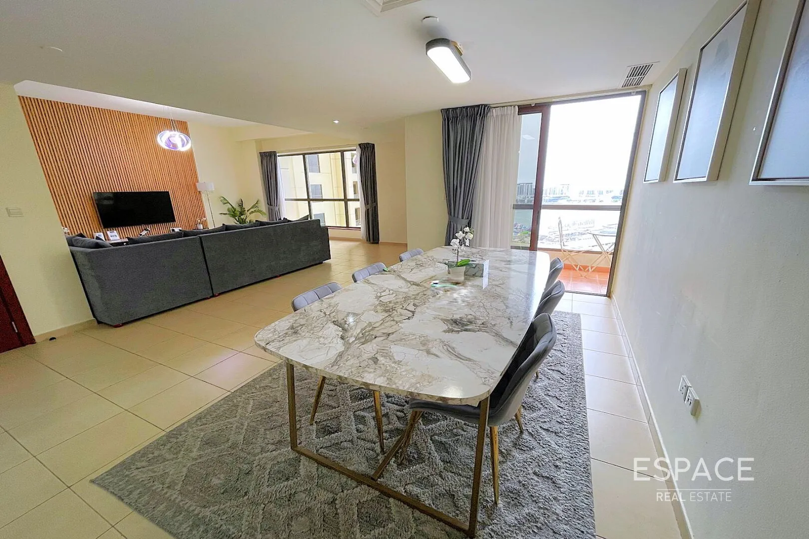 single static gallery