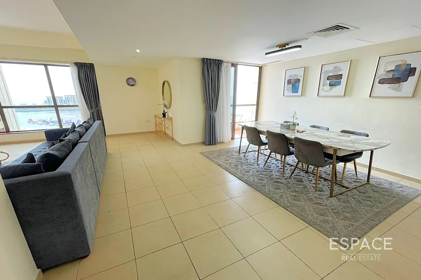 single static gallery