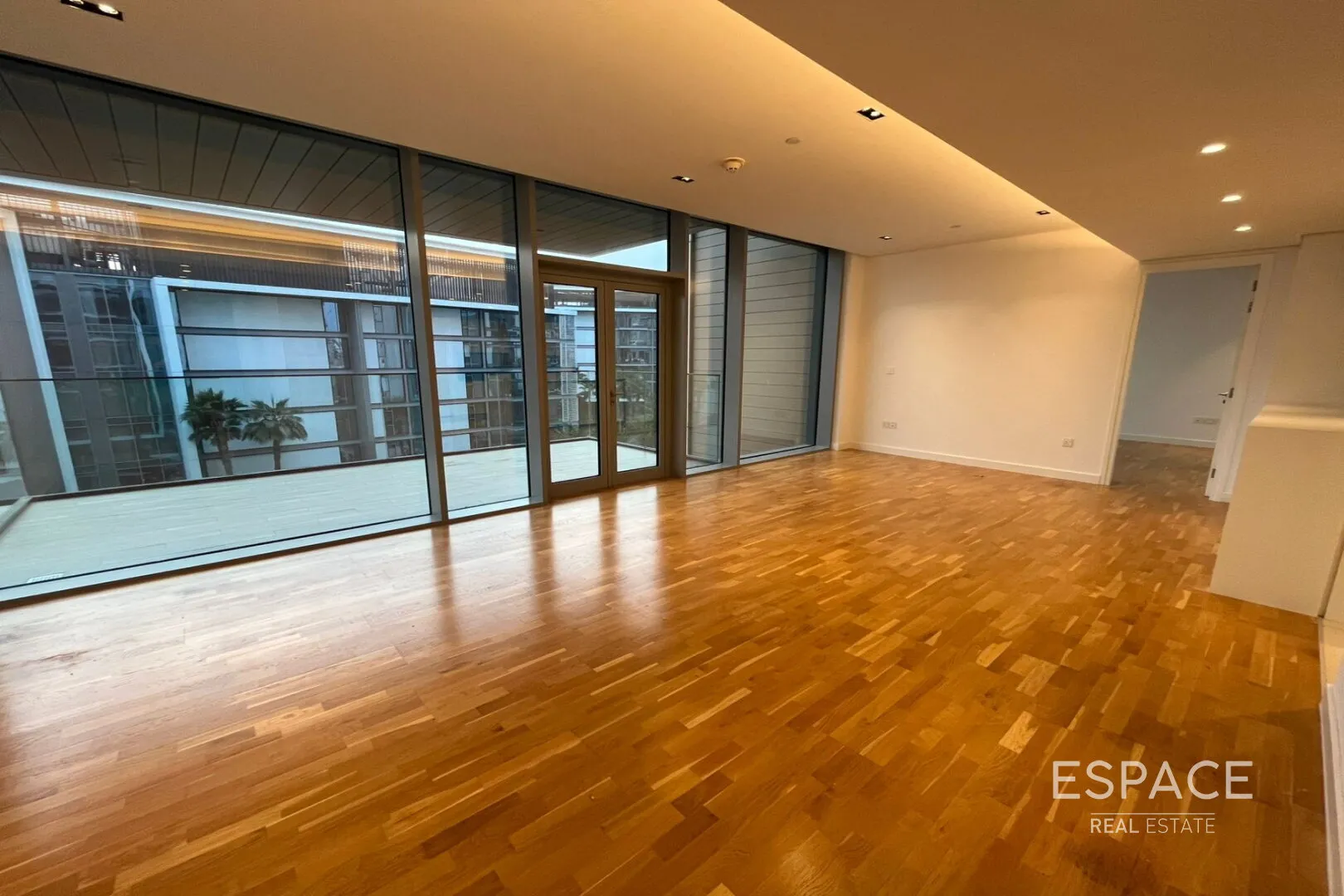 single static gallery