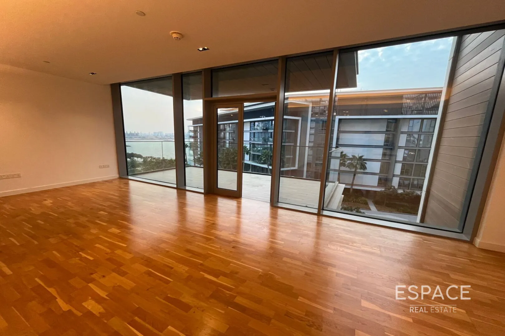 single static gallery