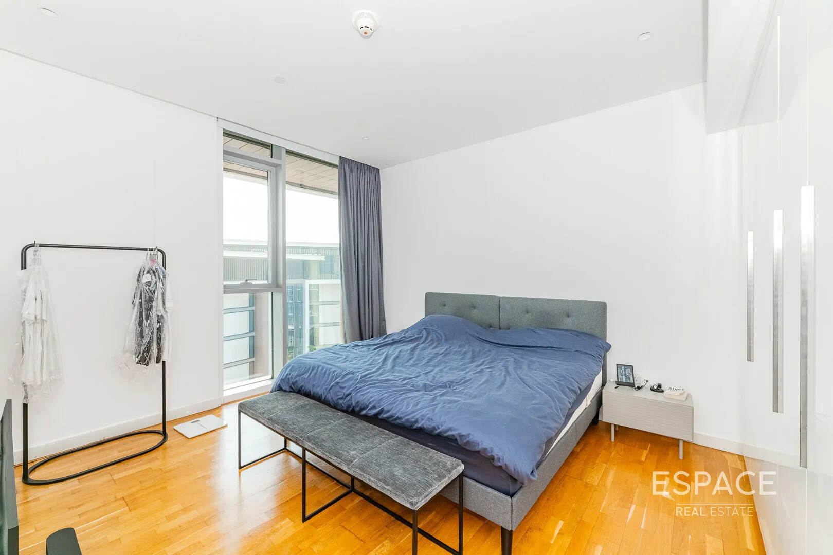 PropertiesGalleryCamera