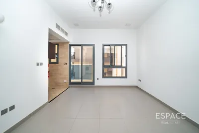 M Square Building, Dubailand, Dubai - Espace