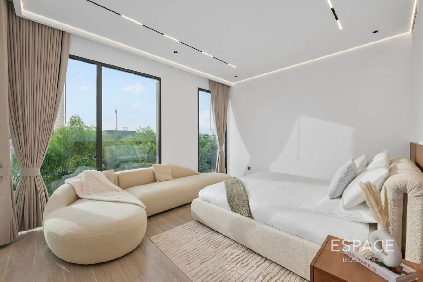 PropertiesGalleryCamera