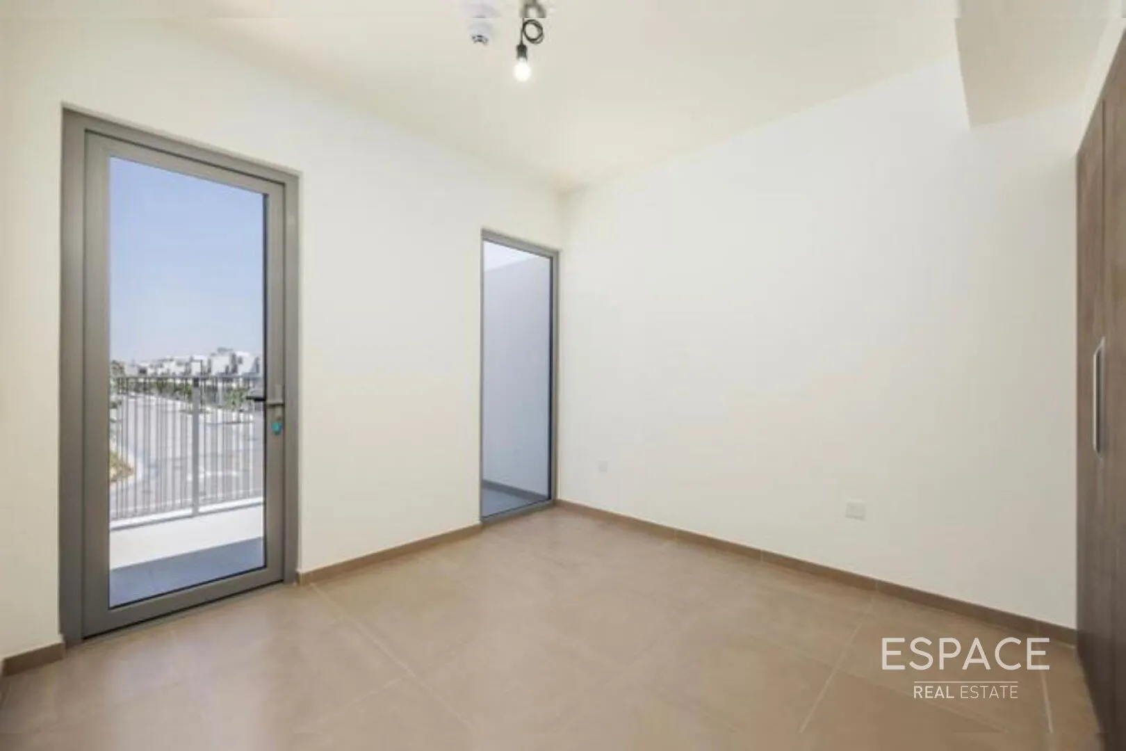 single static gallery