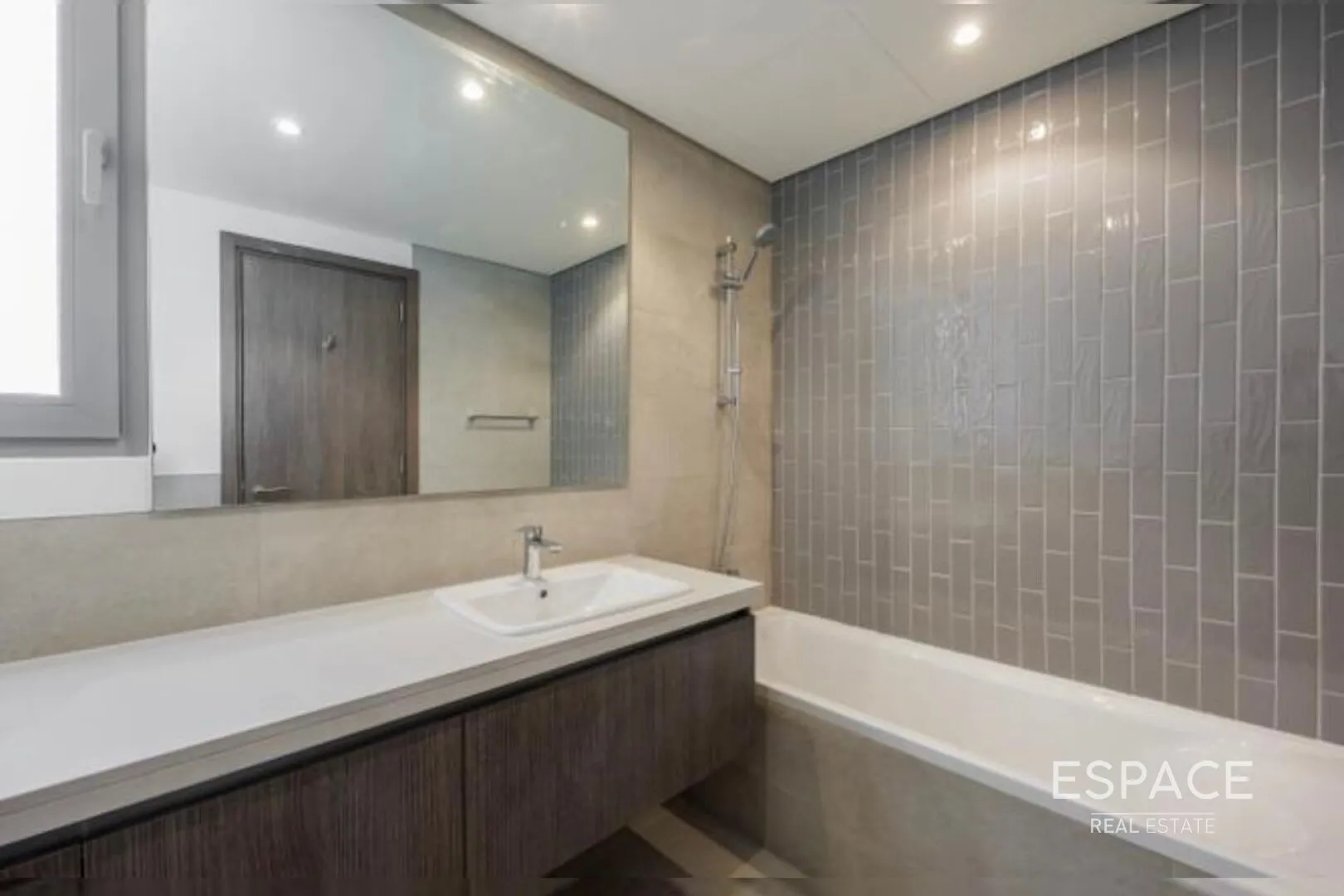 single static gallery