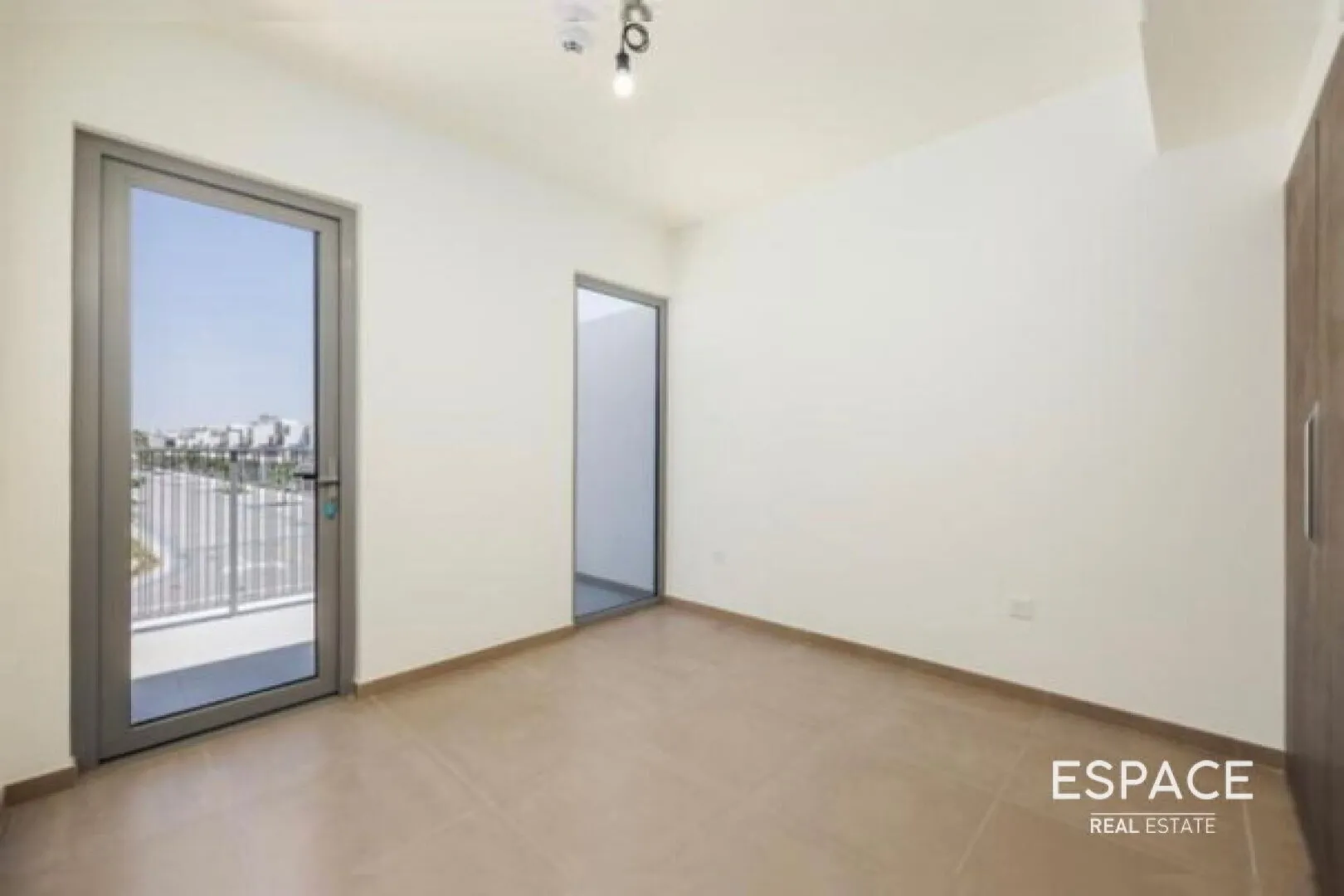 single static gallery