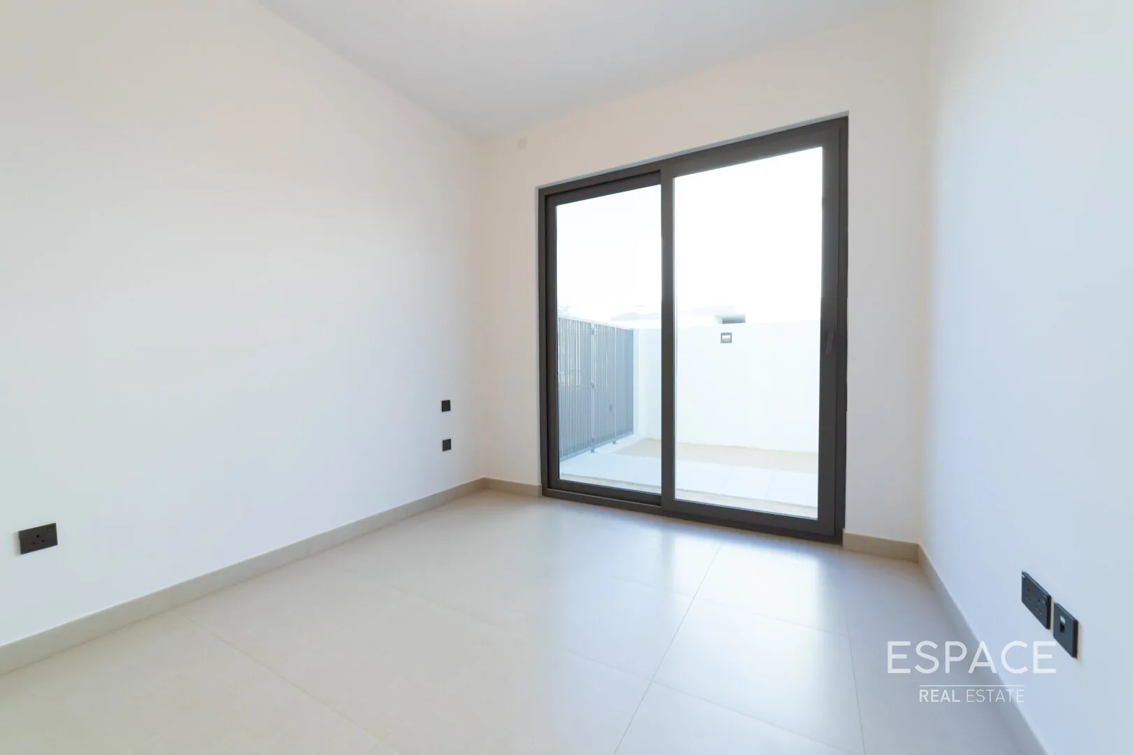 single static gallery