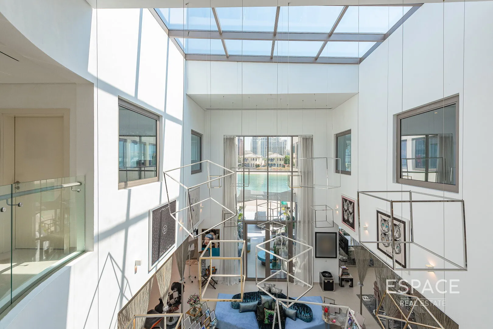 PropertiesGalleryCamera