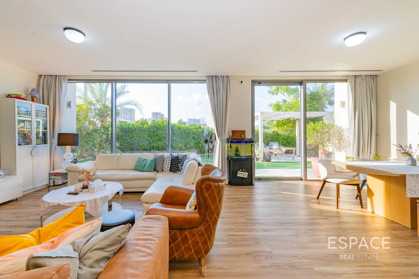 single static gallery