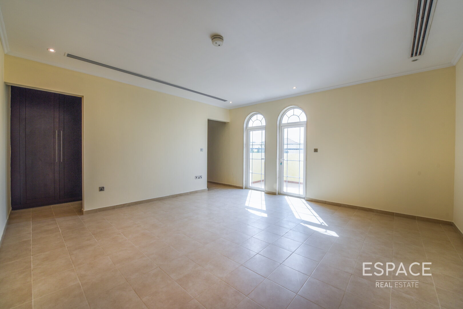 single static gallery