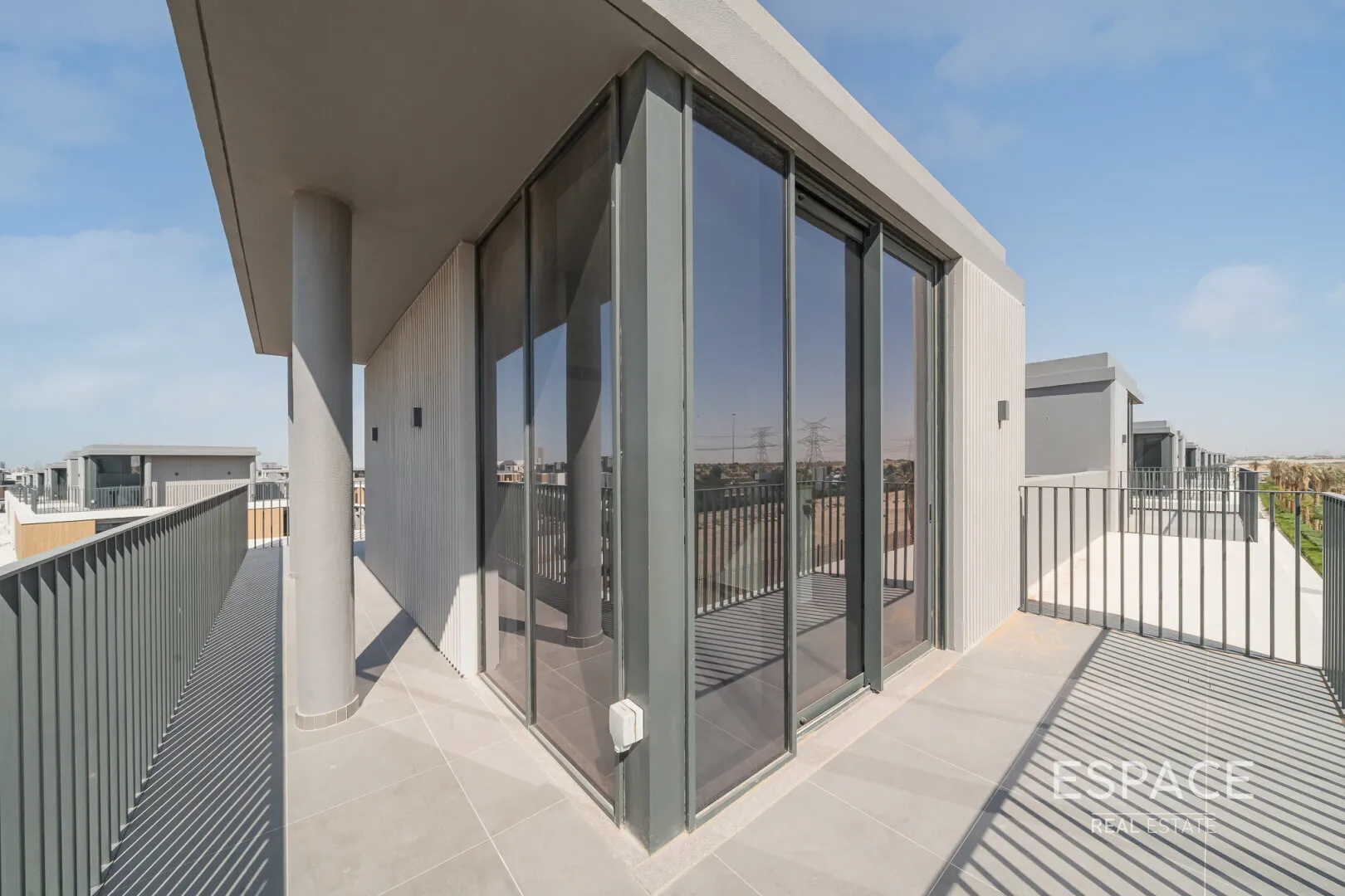 PropertiesGalleryCamera