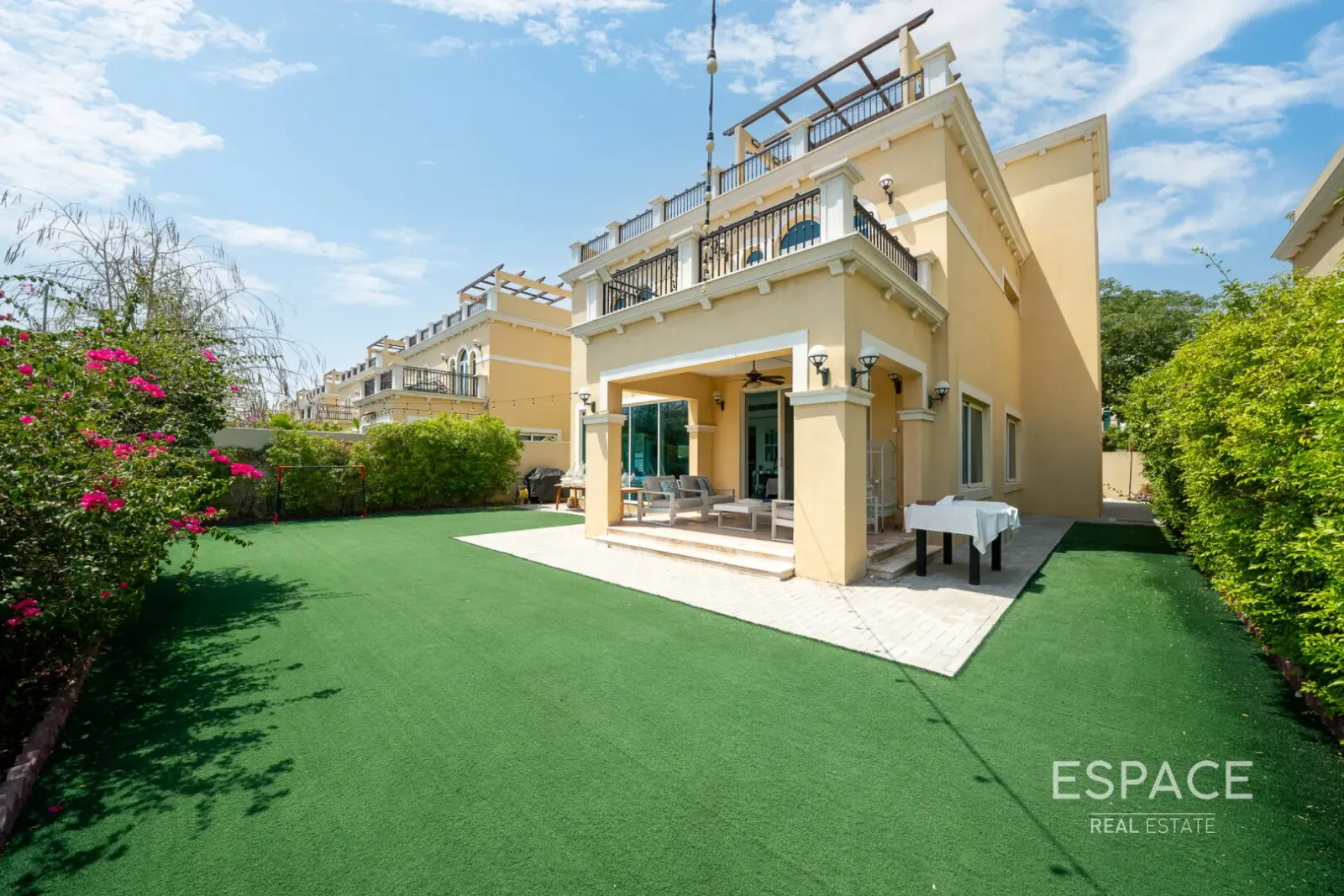 PropertiesGalleryCamera
