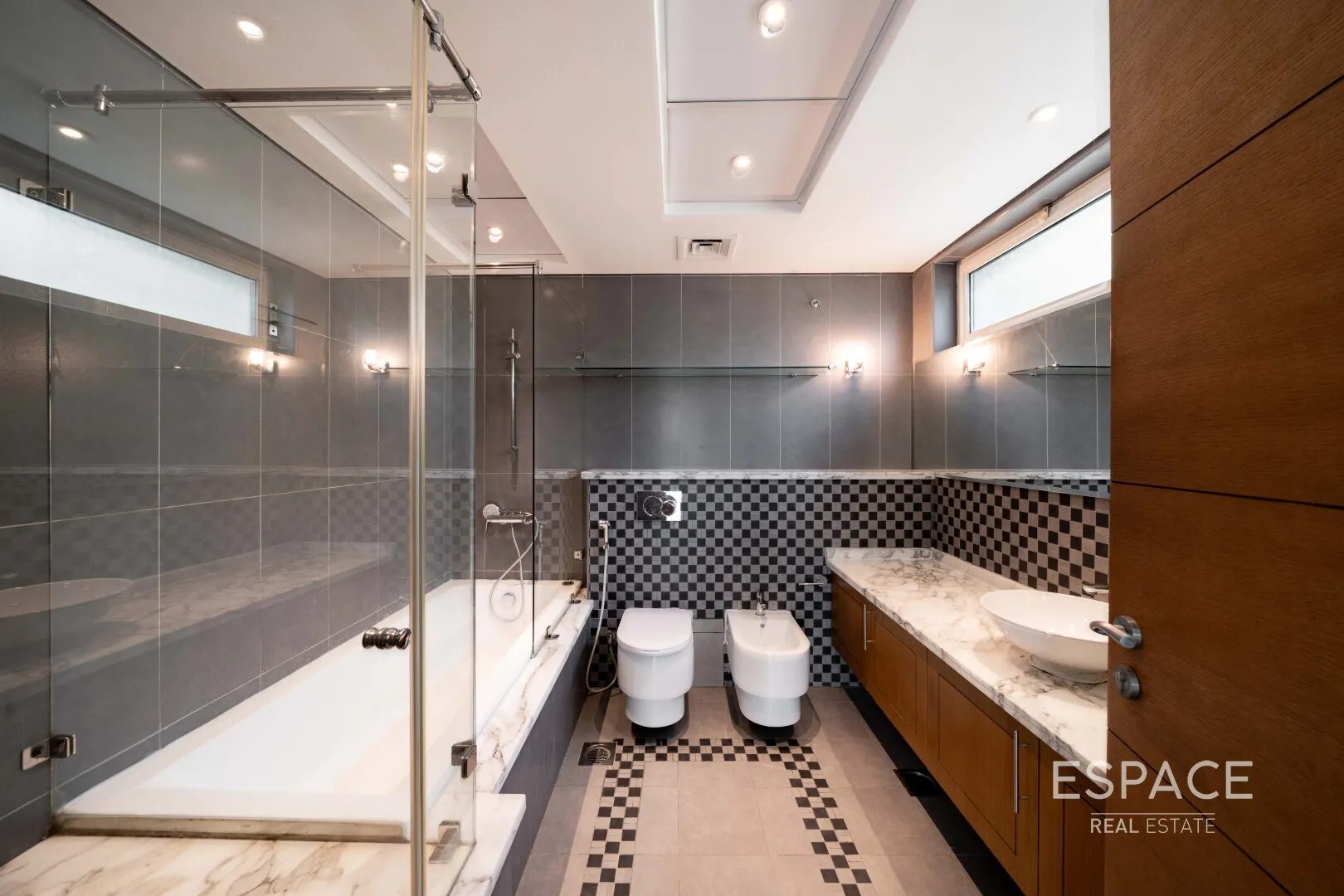 single static gallery