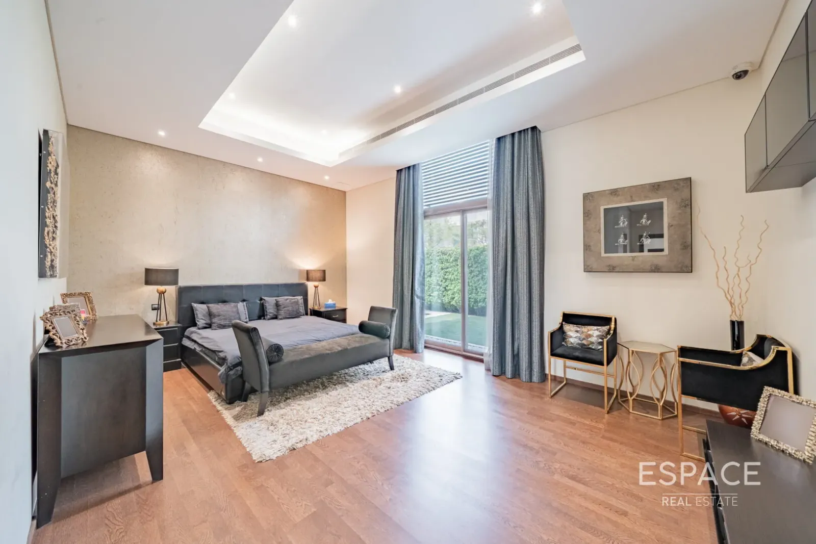 PropertiesGalleryCamera