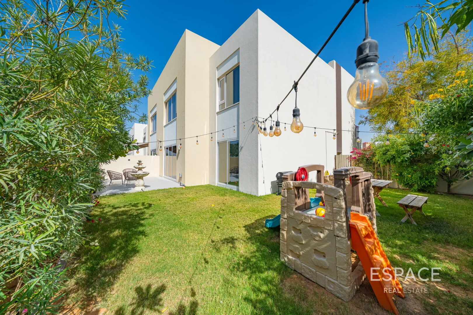 single static gallery