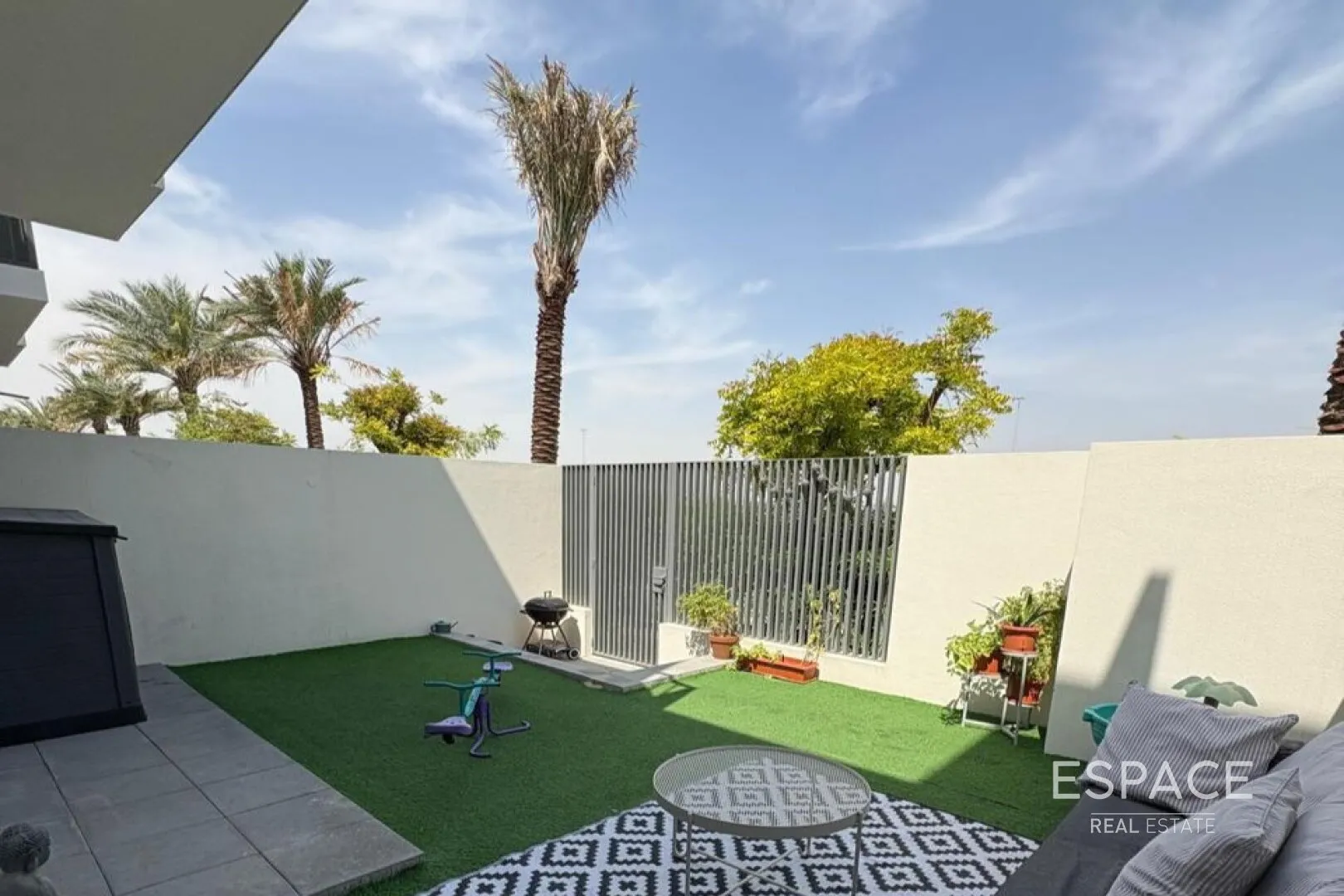 single static gallery