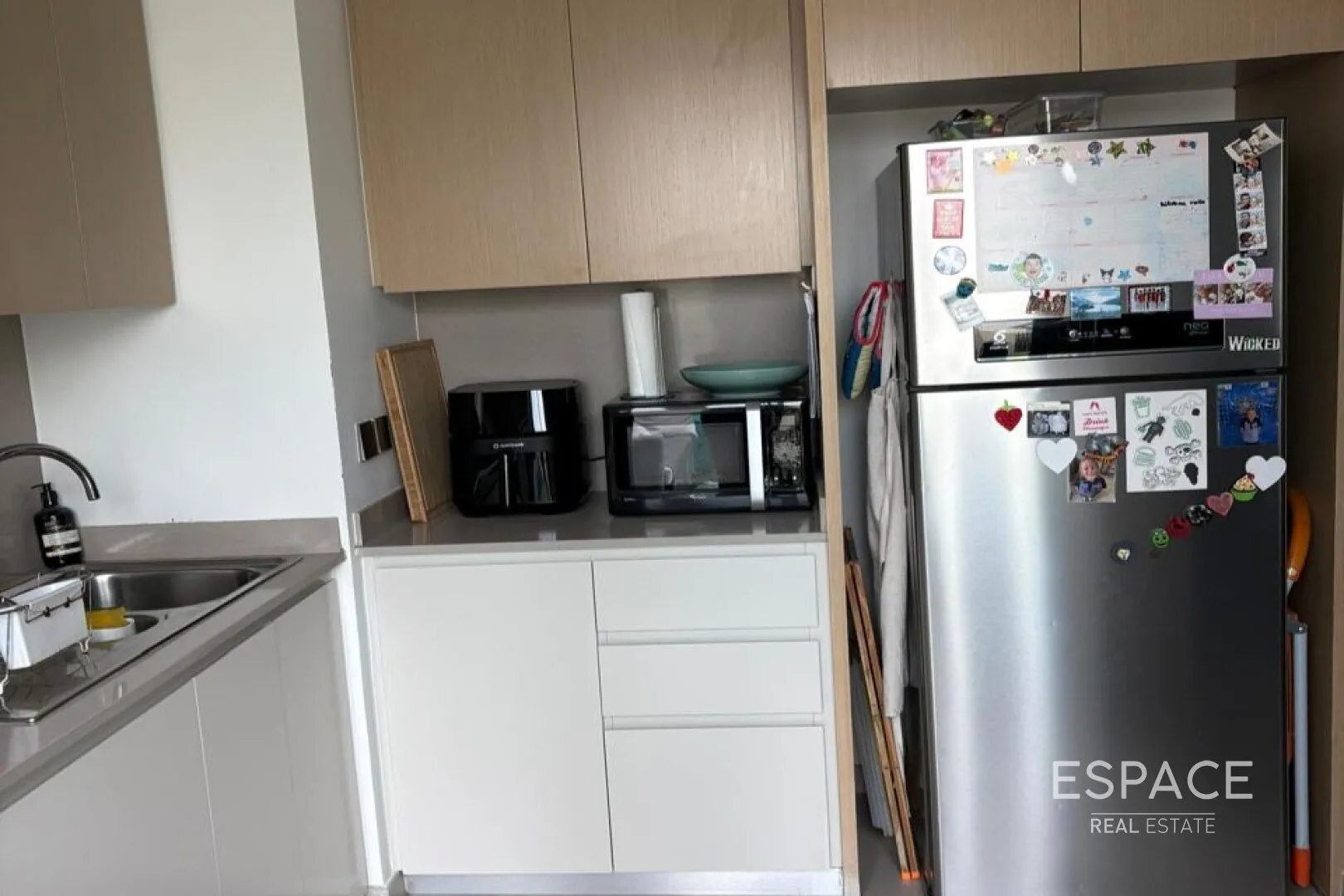 single static gallery