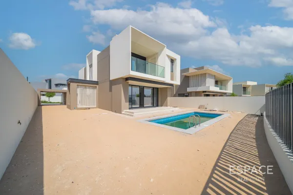 Jebel Ali Village Villas, Jebel Ali, Dubai - Espace