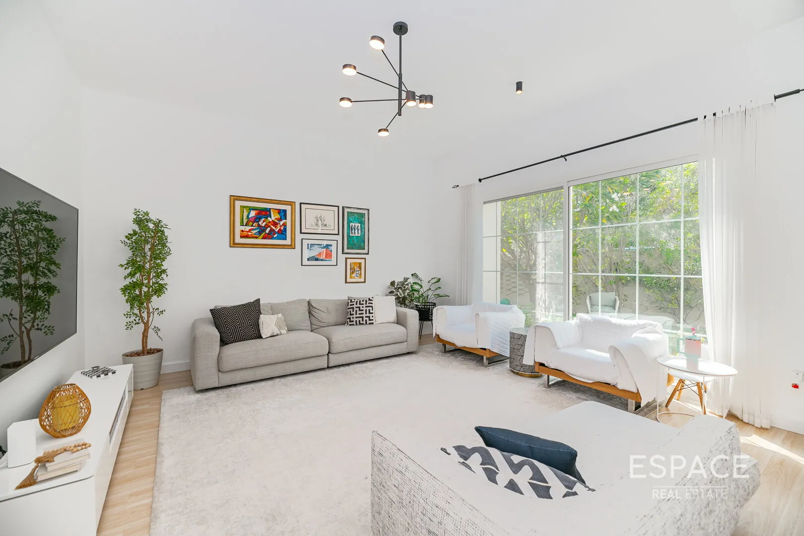 single static gallery