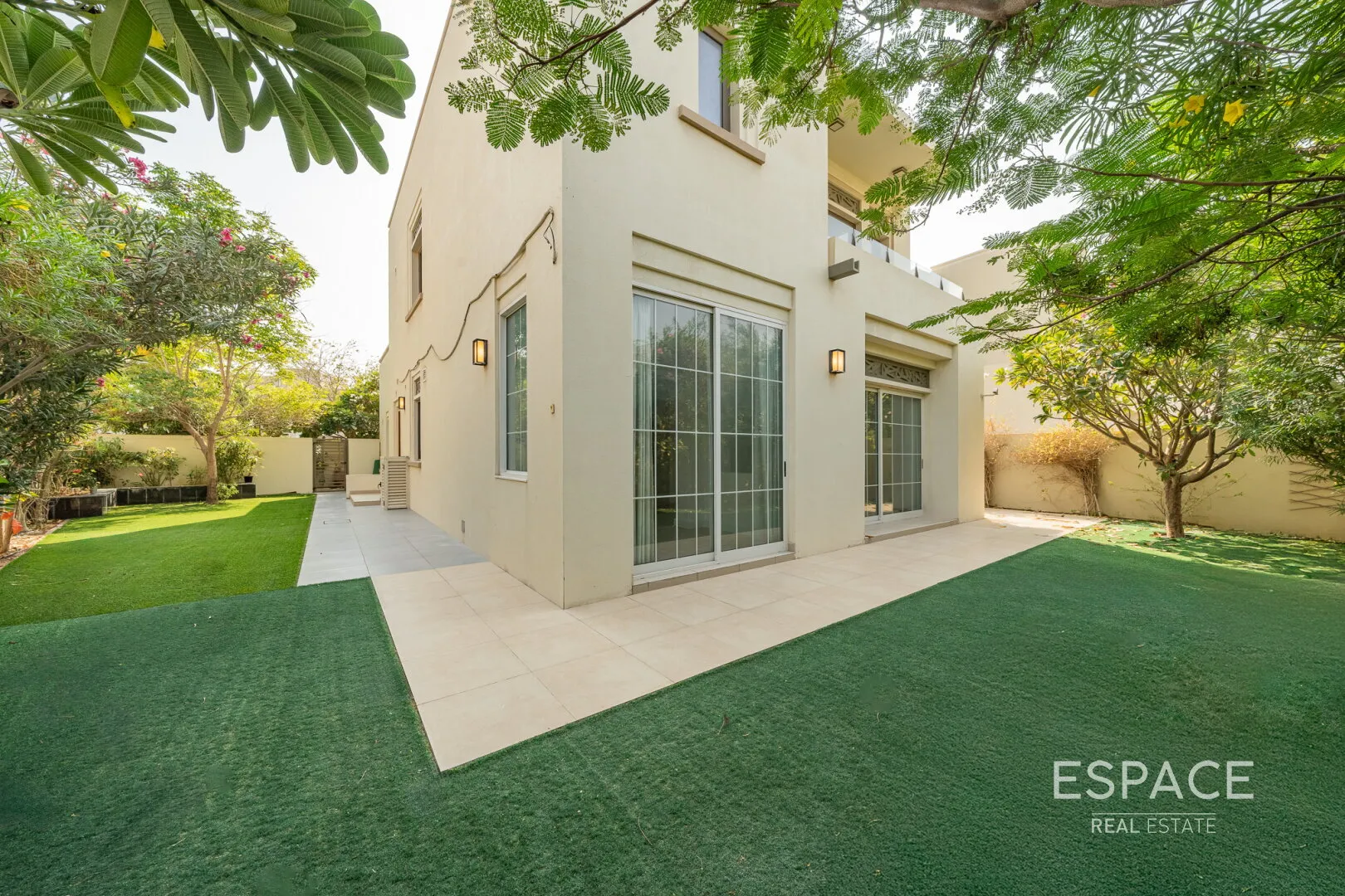 single static gallery