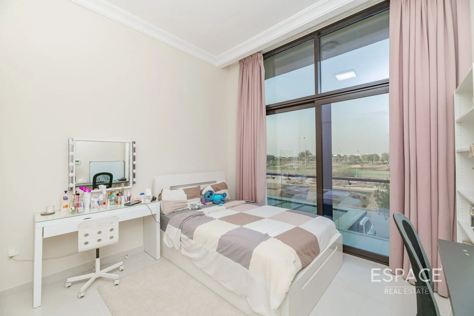 PropertiesGalleryCamera