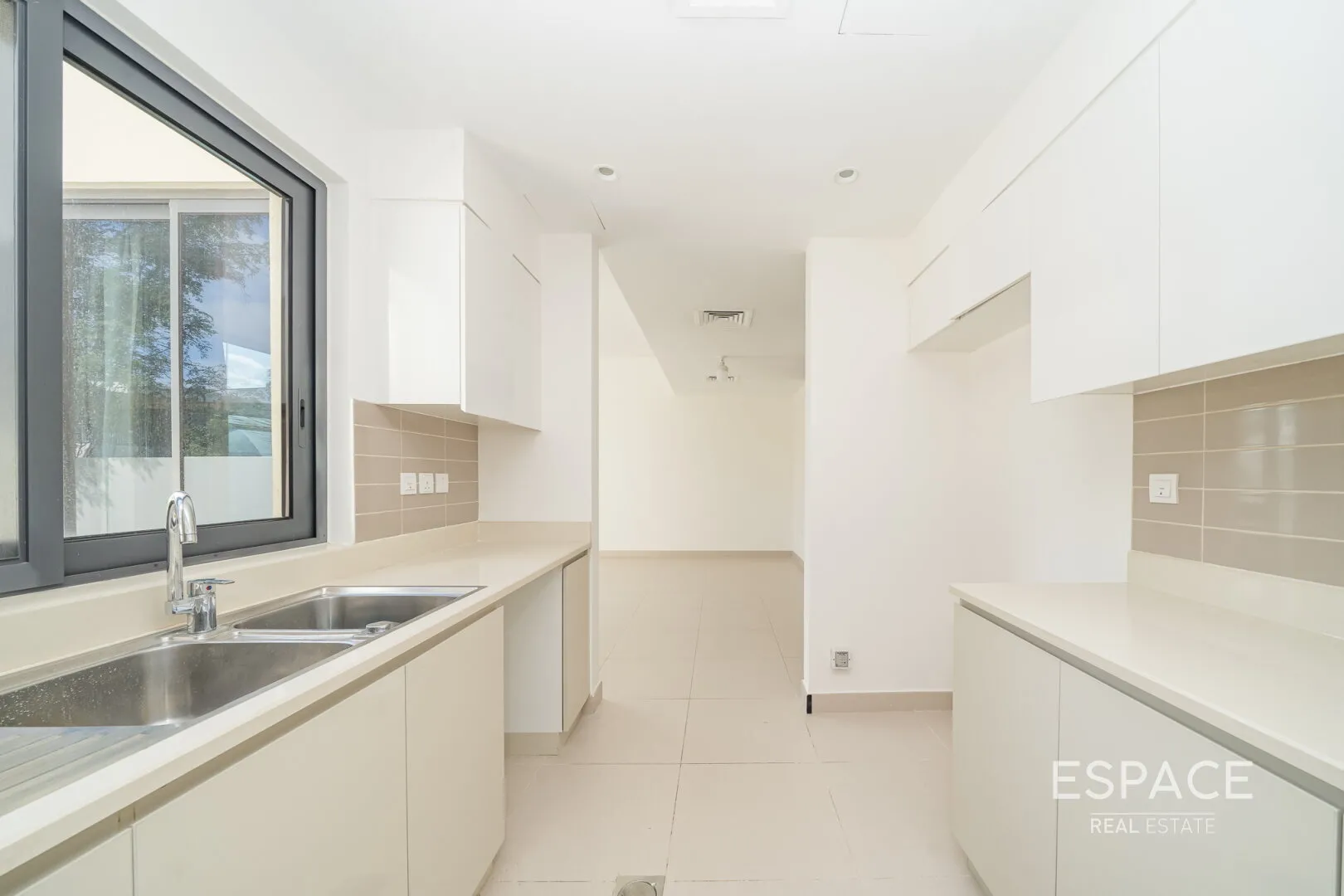 single static gallery