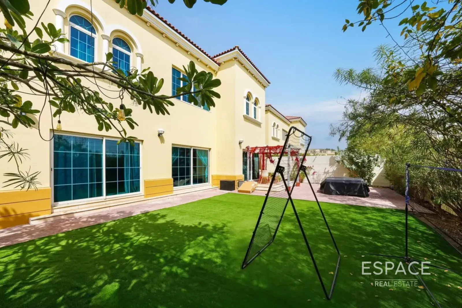 PropertiesGalleryCamera