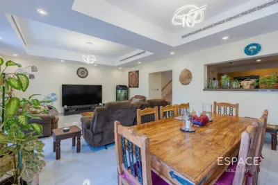 Dubai Style, Al Furjan, Dubai - Espace