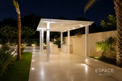 Legacy Nova Villas, Jumeirah Park, Dubai - Espace
