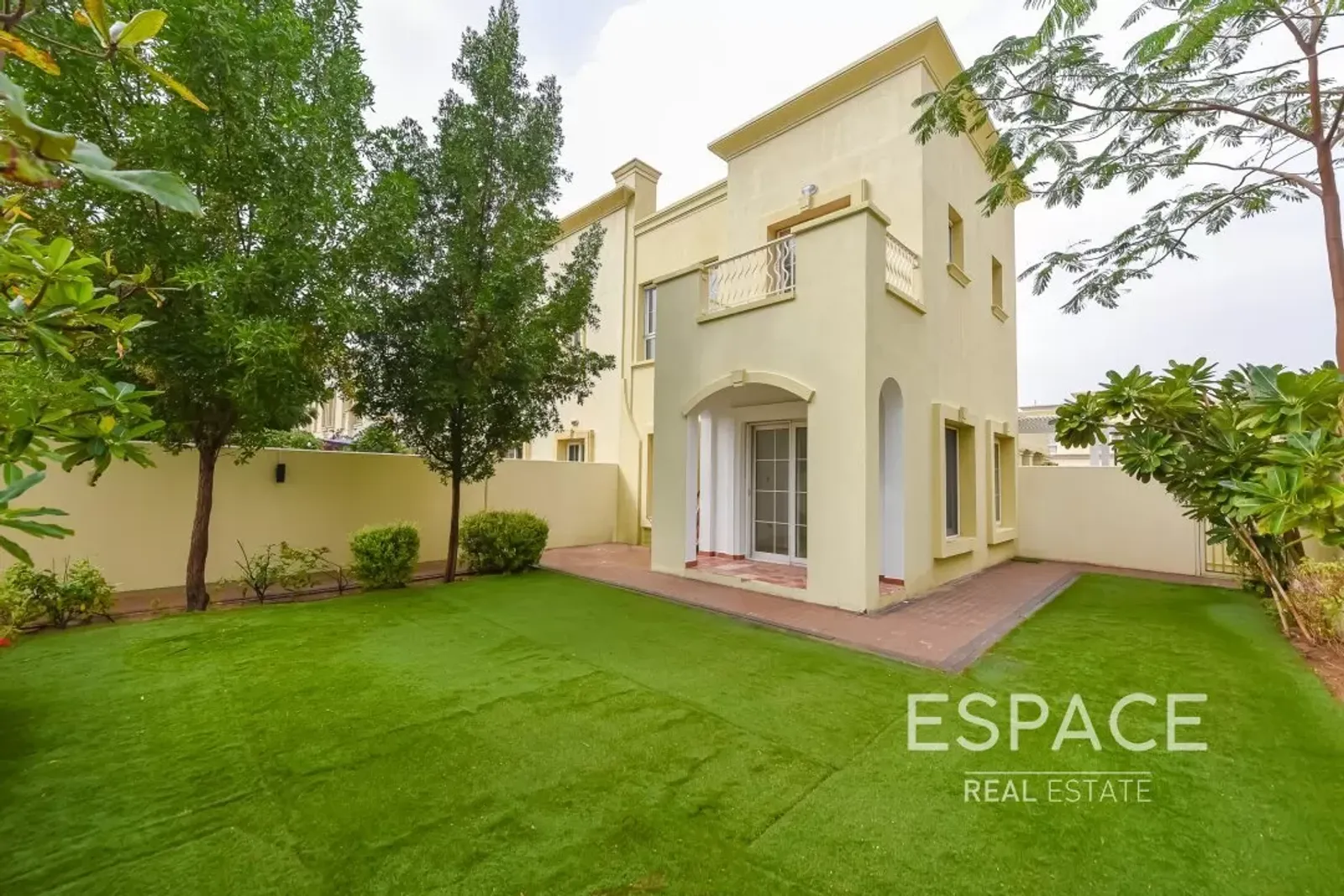 PropertiesGalleryCamera