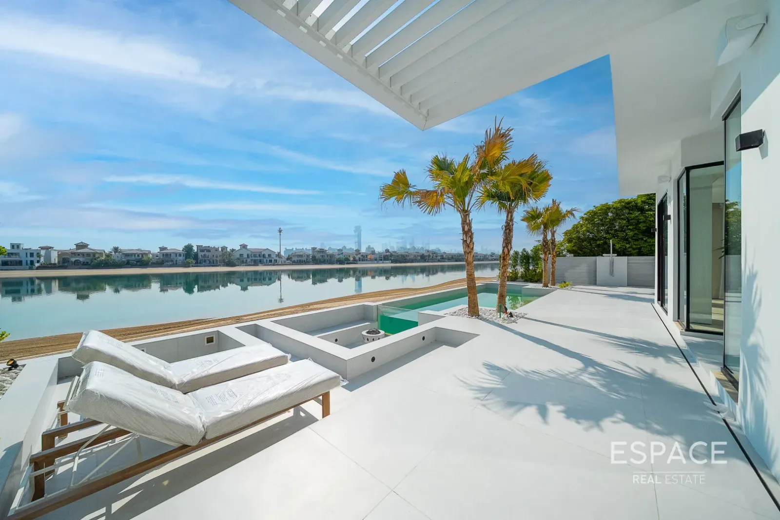 PropertiesGalleryCamera