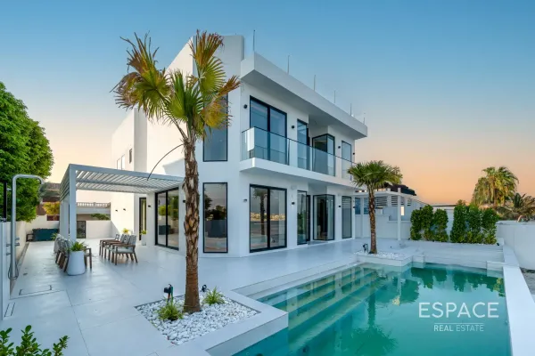 Frond F, Palm Jumeirah, Dubai - Espace