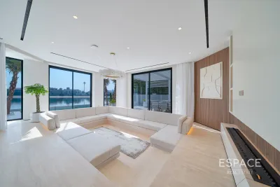 Frond F, Palm Jumeirah, Dubai - Espace