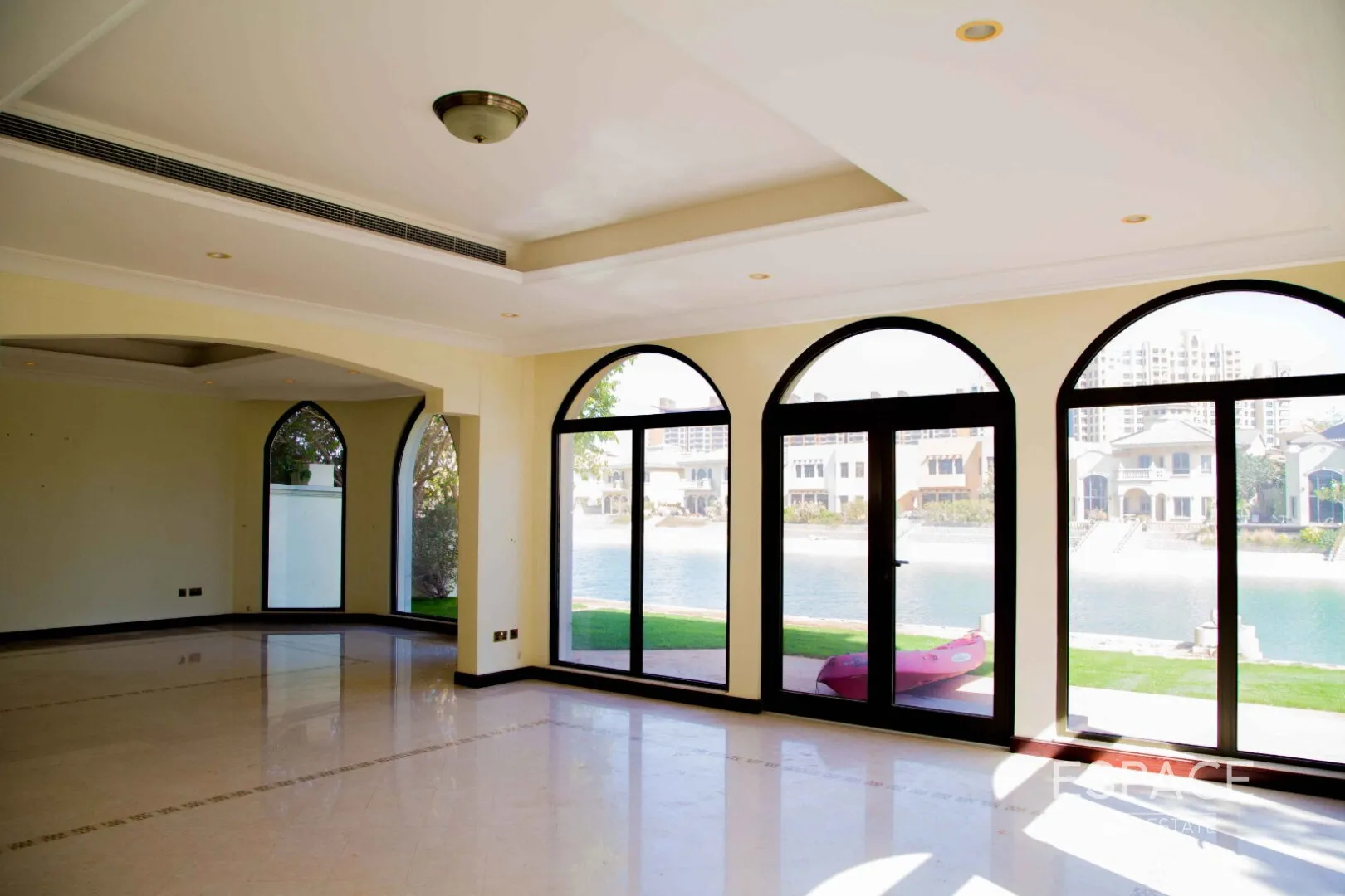 single static gallery