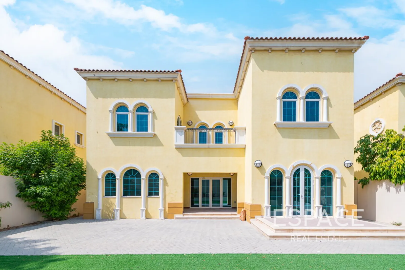 PropertiesGalleryCamera
