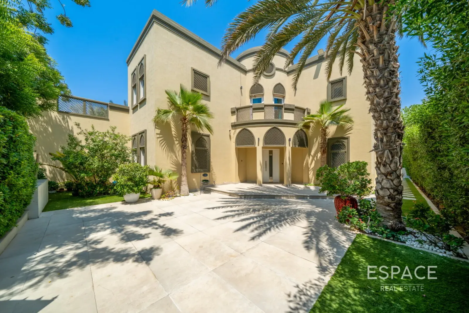 PropertiesGalleryCamera