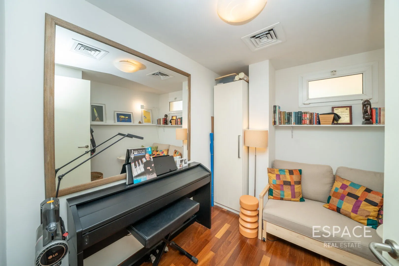 PropertiesGalleryCamera