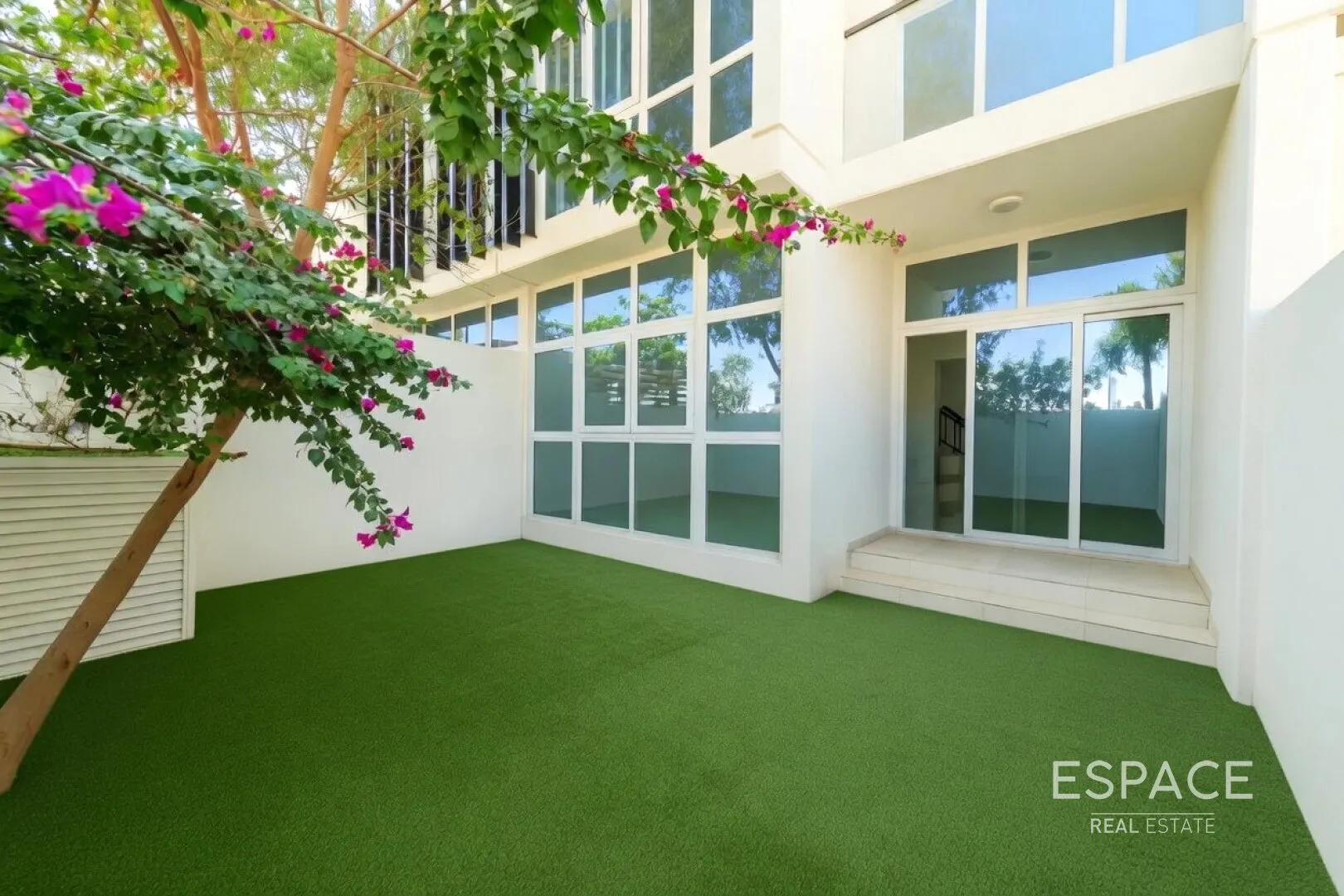 single static gallery