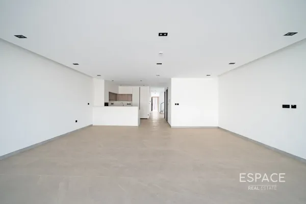 Custom Built, Al Furjan, Dubai - Espace