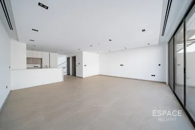 Custom Built, Al Furjan, Dubai - Espace