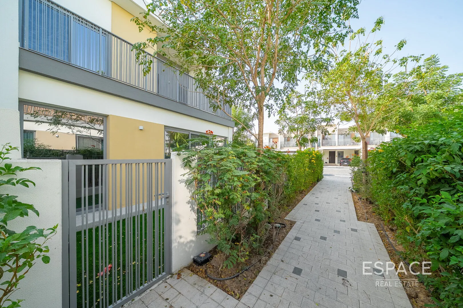 PropertiesGalleryCamera