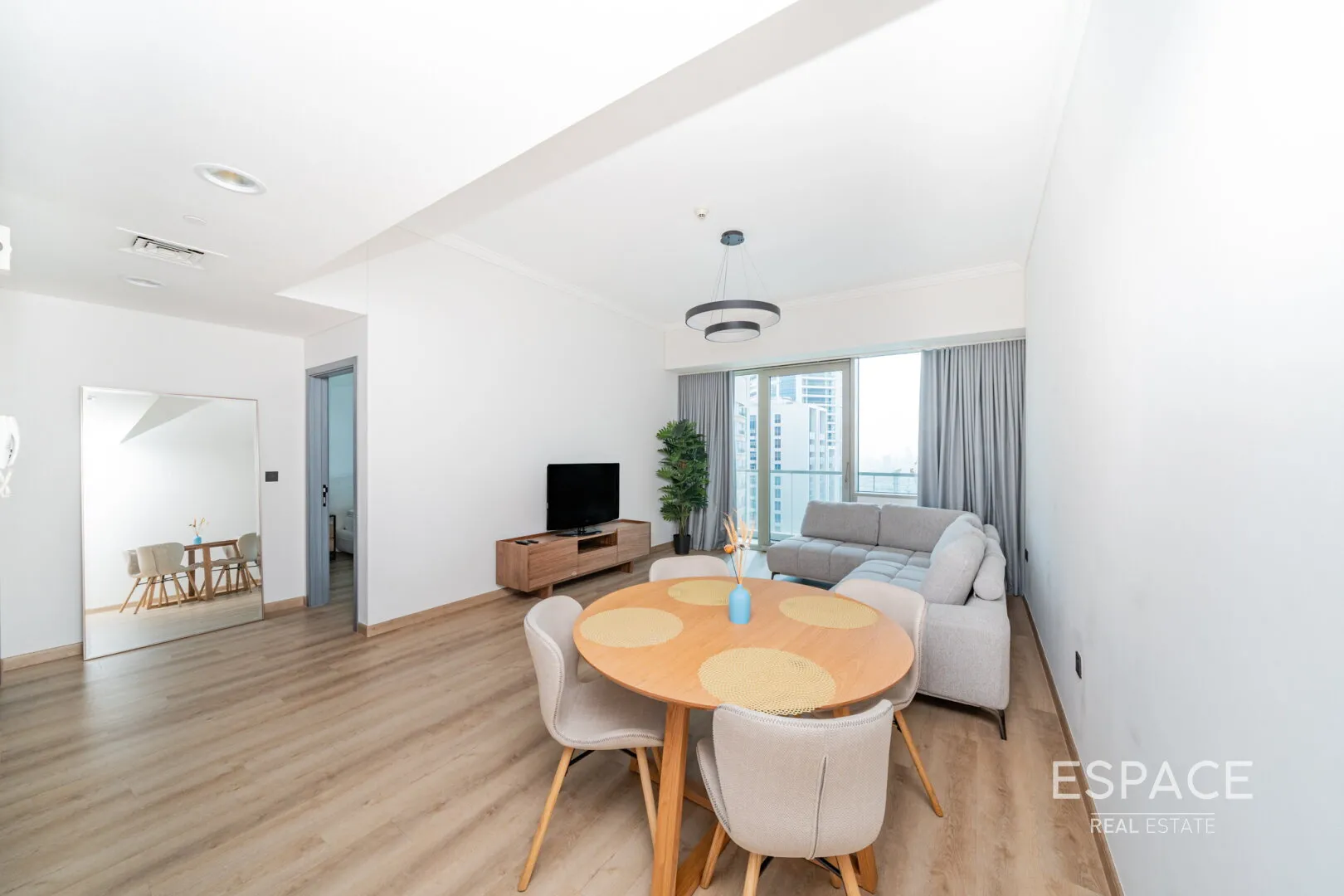 single static gallery